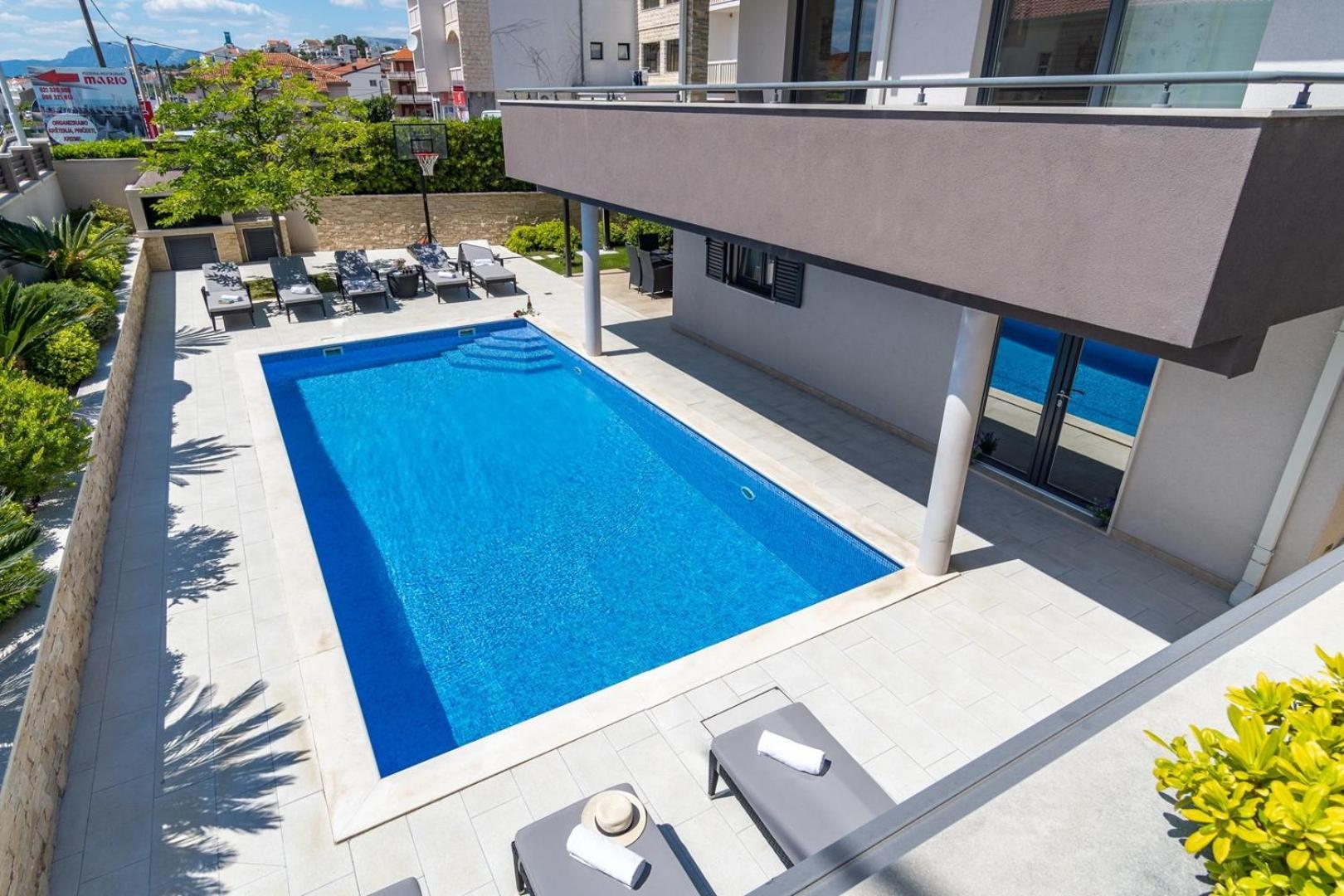 Luxury Villa Lucas With Heated Pool, Whirlpool, Sauna, 14 Pax Podstrana Eksteriør billede