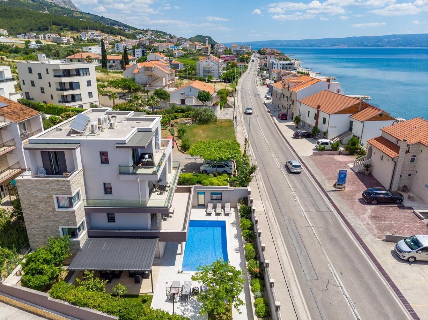 Luxury Villa Lucas With Heated Pool, Whirlpool, Sauna, 14 Pax Podstrana Eksteriør billede