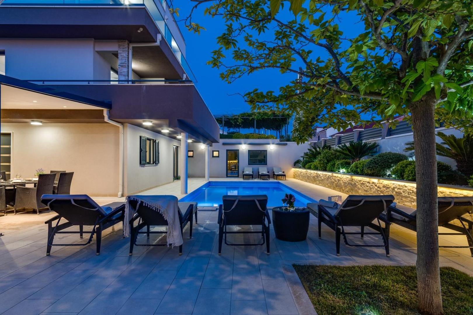 Luxury Villa Lucas With Heated Pool, Whirlpool, Sauna, 14 Pax Podstrana Eksteriør billede