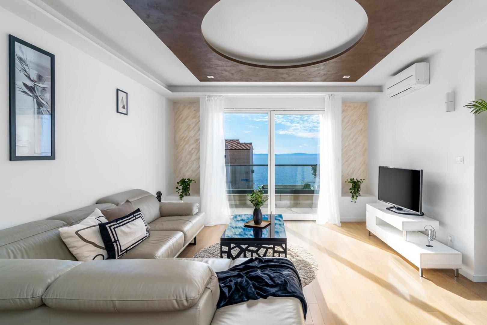 Luxury Villa Lucas With Heated Pool, Whirlpool, Sauna, 14 Pax Podstrana Eksteriør billede