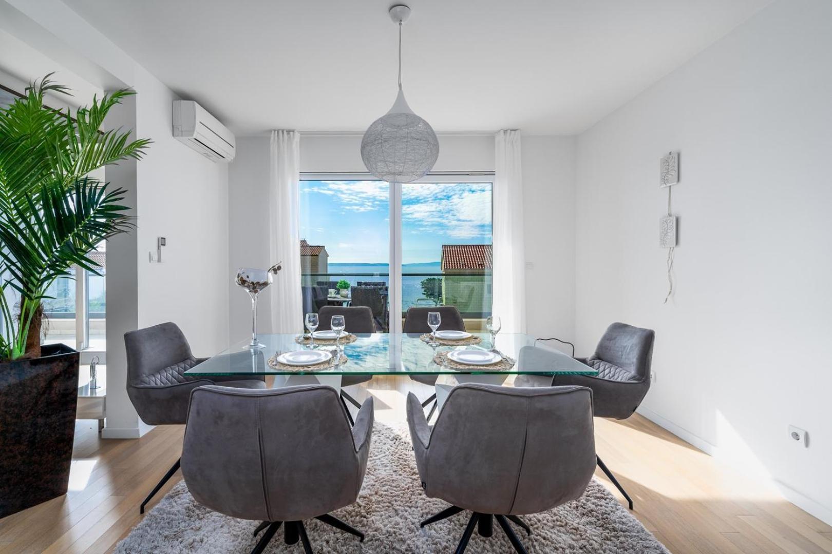 Luxury Villa Lucas With Heated Pool, Whirlpool, Sauna, 14 Pax Podstrana Eksteriør billede